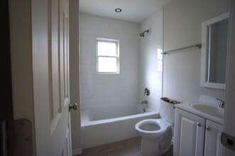 56 W 25th St, Unit Back in Chicago Heights, IL - Building Photo - Building Photo