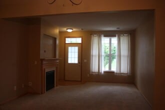 711 Willow Glen Dr in Buffalo, MN - Building Photo - Building Photo