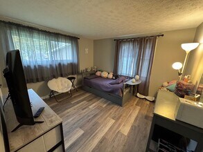 2430 Montclair Ave in Wooster, OH - Building Photo - Building Photo