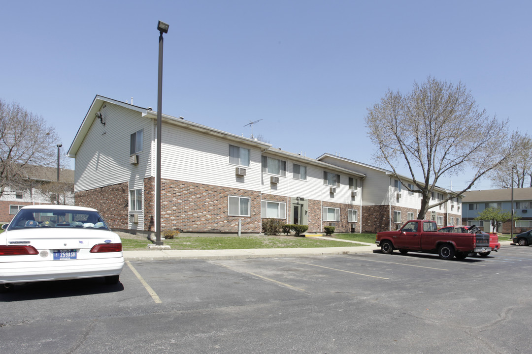 Lakeside Garden Apartments in East Chicago, IN - Foto de edificio