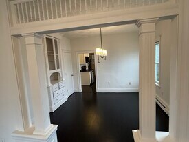 17 Wyvern St in Boston, MA - Building Photo