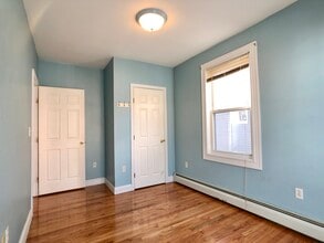 180 Heath St, Unit 2 in Boston, MA - Building Photo - Building Photo