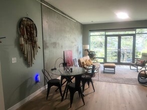 1111 S Grand Ave in Los Angeles, CA - Building Photo - Building Photo