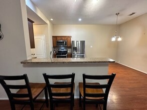 5302 Canyon Hollow Dr in Houston, TX - Building Photo - Building Photo