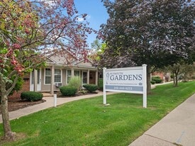 Plymouth Gardens Apartments in Plymouth, MI - Building Photo
