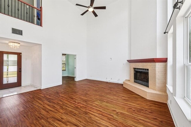 10507 Scotland Well Dr in Austin, TX - Building Photo - Building Photo