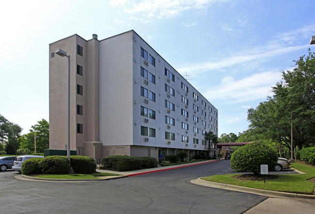 Lake Ella Manor in Tallahassee, FL - Building Photo - Building Photo