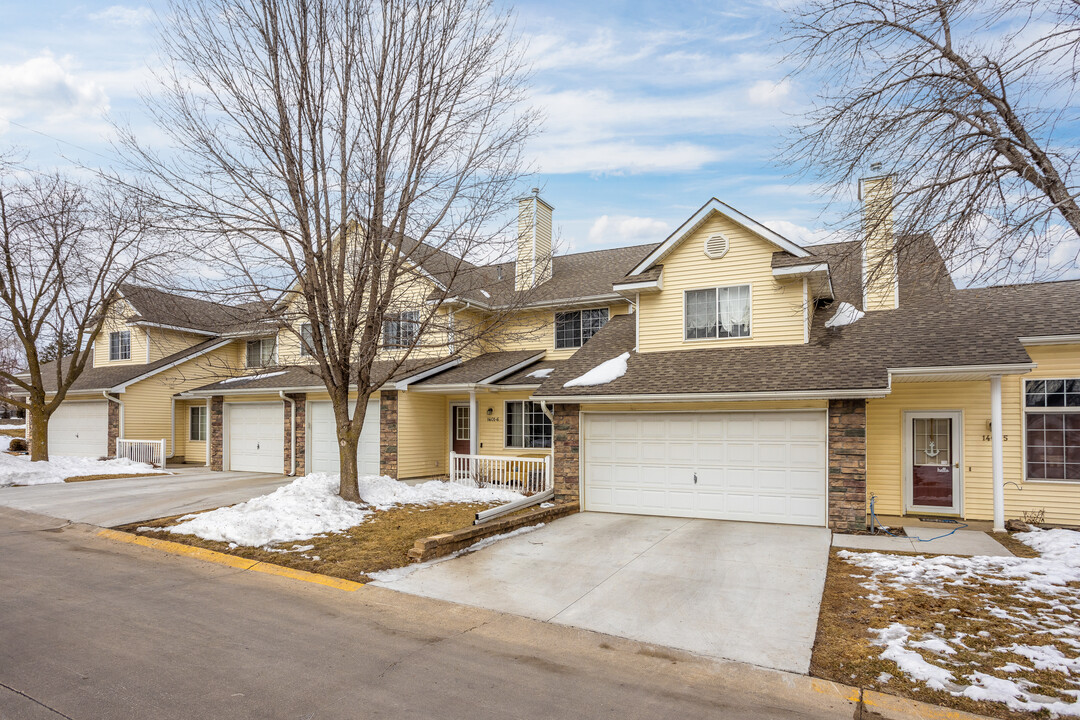 Prairie Glen Townhomes in Ankeny, IA - Building Photo