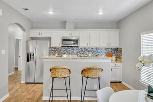 925 S Brighton Ave in Dallas, TX - Building Photo