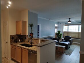 5000 Culbreath Key Way, Unit 8120 in Tampa, FL - Foto de edificio - Building Photo