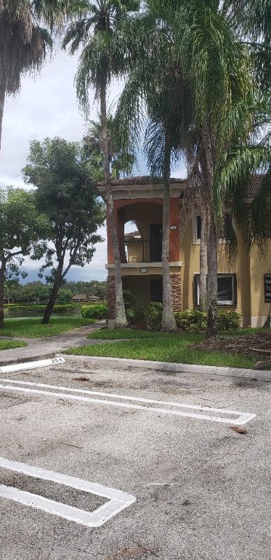 property at 1005 NE 34th Ave