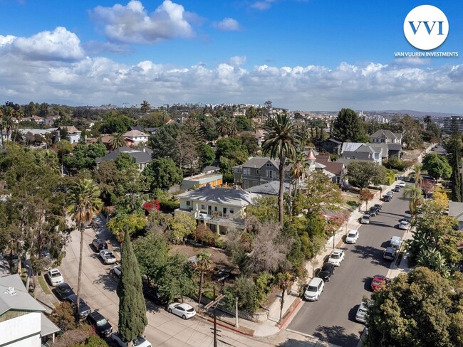 1461 Carroll Ave in Los Angeles, CA - Building Photo - Building Photo