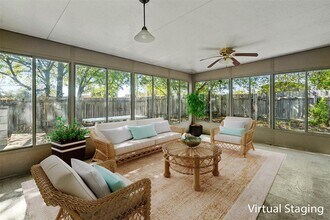 2106 Lamplight Village Cir in Austin, TX - Building Photo - Building Photo