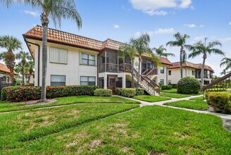 7262 Golf Colony Ct in Greenacres, FL - Building Photo - Building Photo
