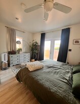 2318 Yosemite Dr in Los Angeles, CA - Building Photo