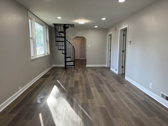 11944 S Calumet Ave in Chicago, IL - Building Photo - Building Photo