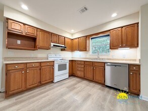 94 Poquito Rd in Shalimar, FL - Building Photo - Building Photo