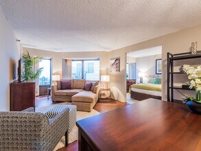 321 E Erie St, Unit 3501 in Chicago, IL - Building Photo - Building Photo