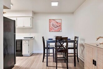 Riviera Park in Chandler, AZ - Building Photo - Building Photo