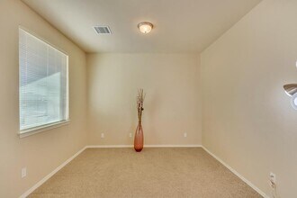 7421 Red Cedar Dr in El Paso, TX - Foto de edificio - Building Photo