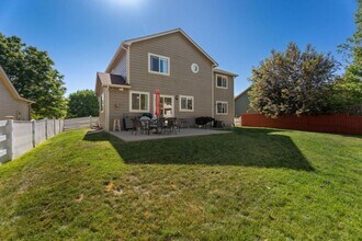 749 Eagle Dr in Loveland, CO - Building Photo - Building Photo