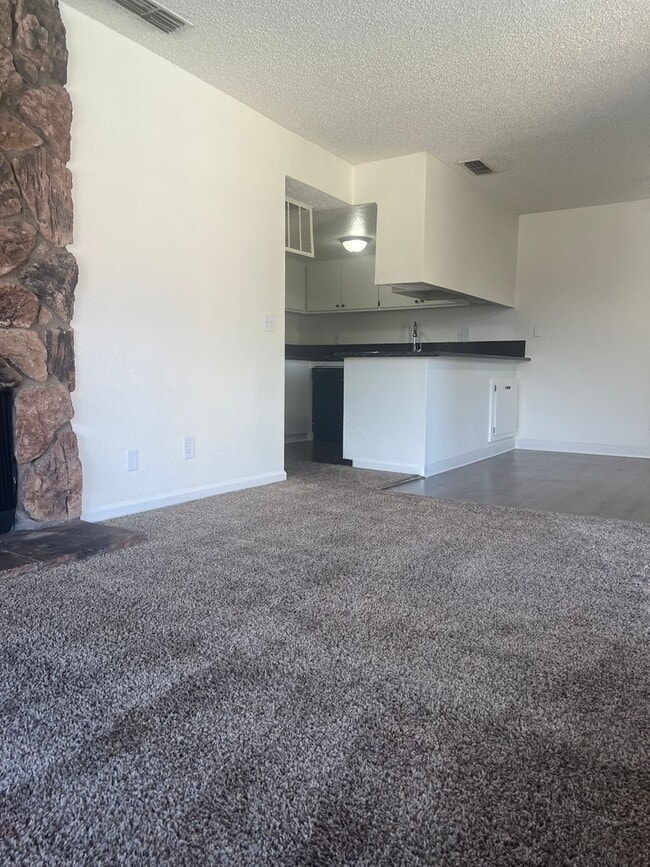 The Oaks at Bell in Sacramento, CA - Building Photo - Building Photo