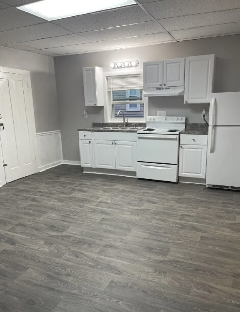 736 W Charles St, Unit 736 in Bucyrus, OH - Building Photo