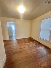1639 Collins Ave in Wichita Falls, TX - Building Photo - Building Photo