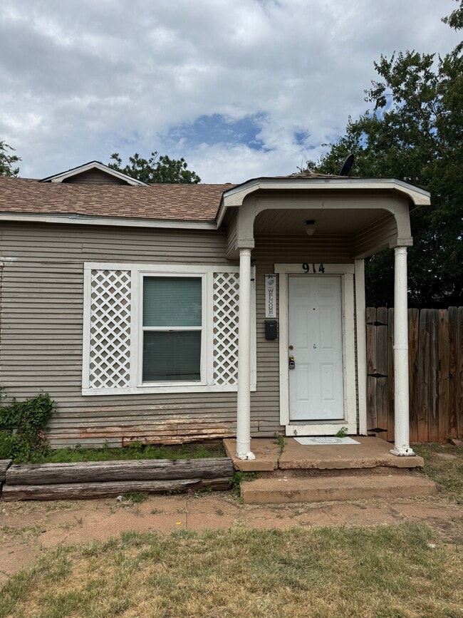 property at 914 Mulberry St