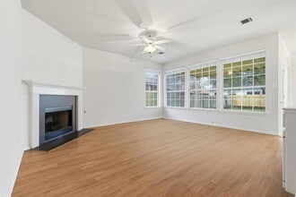 1519 Freestone Dr in Pflugerville, TX - Foto de edificio - Building Photo