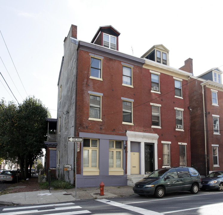 727 N 5th St in Philadelphia, PA - Building Photo