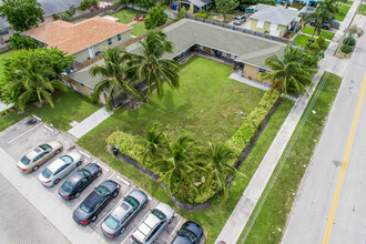 Lantana Palms Apartments in Lantana, FL - Foto de edificio - Building Photo