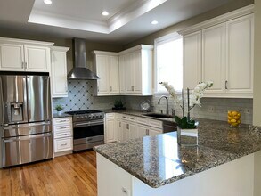 1823 Grove St in Glenview, IL - Building Photo - Building Photo