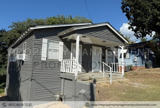 1103 Fayette St in Vicksburg, MS - Building Photo - Building Photo