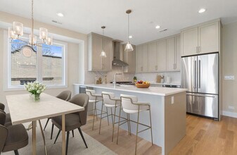 4861 N Hermitage Ave in Chicago, IL - Building Photo - Building Photo