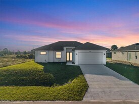 1024 Halby Ave S in Lehigh Acres, FL - Building Photo