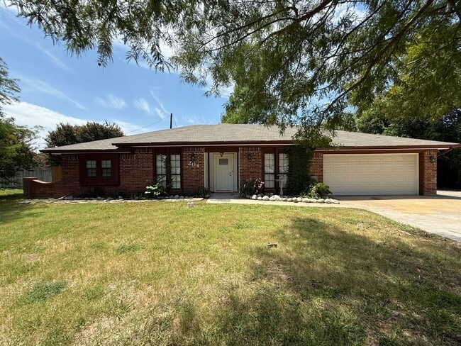 property at 204 Redwood Cir