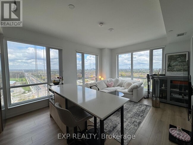 7950-7950 Bathurst St