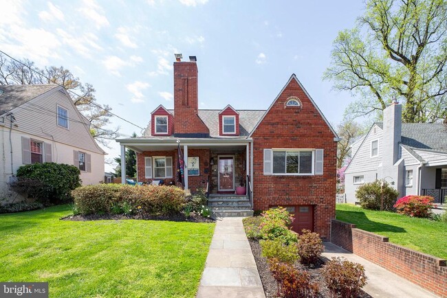 property at 311 Timberwood Ave