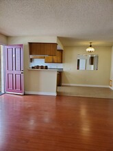 409 W Dryden St in Glendale, CA - Foto de edificio - Building Photo