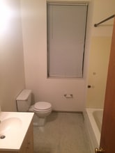 221 W Main St, Unit 2C in Carnegie, PA - Building Photo - Building Photo