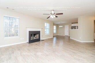 2535 Wrangler Dr in Atlanta, GA - Foto de edificio - Building Photo