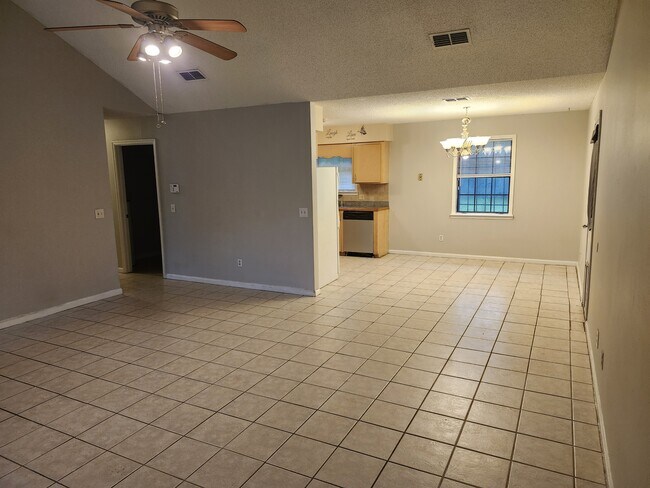 56 Cross Creek Dr in Midway, GA - Building Photo - Building Photo