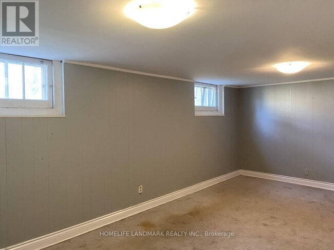 11 Hutton Ave in Toronto, ON - Building Photo - Building Photo