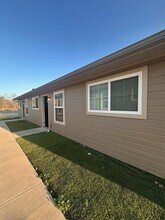 111 Canal St-Unit -D in Early, TX - Building Photo - Building Photo