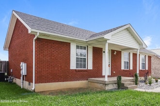249 Drake Dr in Shepherdsville, KY - Building Photo - Building Photo