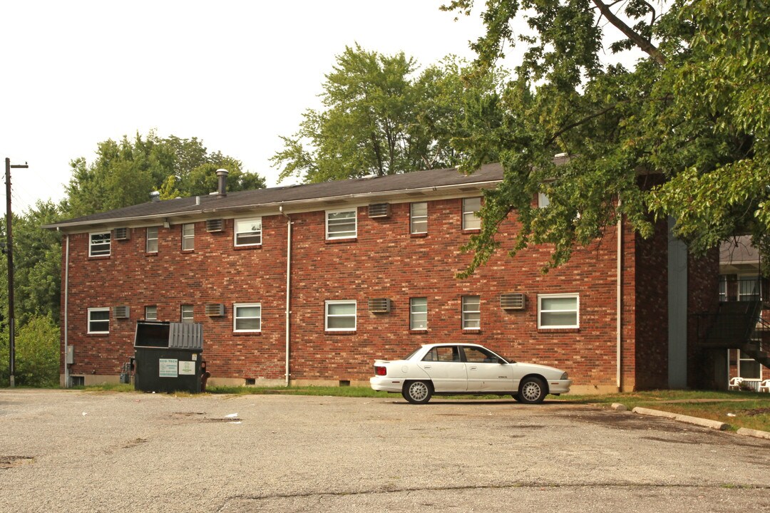 St.Jude Apartments in Louisville, KY - Building Photo