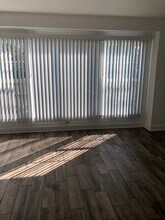 5707 San Vicente Blvd, Unit #1 in Los Angeles, CA - Foto de edificio - Building Photo