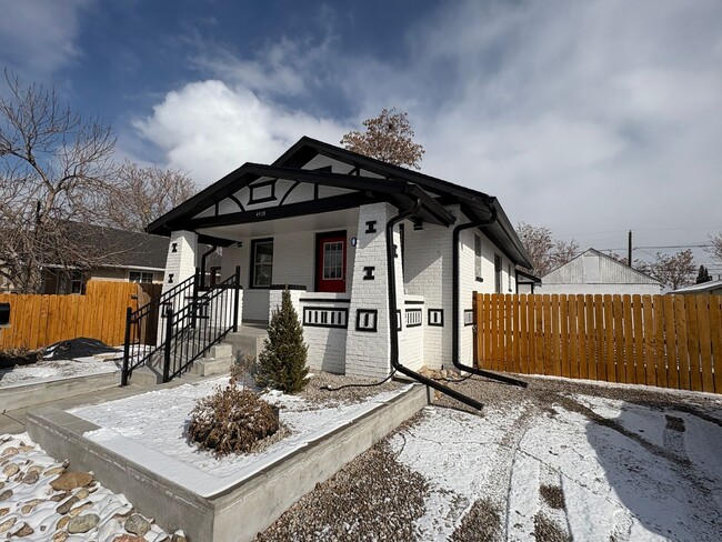 property at 4920 Lincoln St