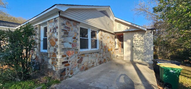 2008 Flora St in North Little Rock, AR - Building Photo - Building Photo